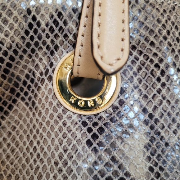 Michael Kors Soft Leather Beige Snake Print Tote - Picture 5 of 12